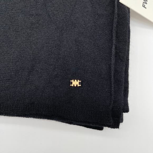 Eterne | NWT Luca Cashmere Scarf in Black 67.5in x 18.5in - Picture 3 of 8